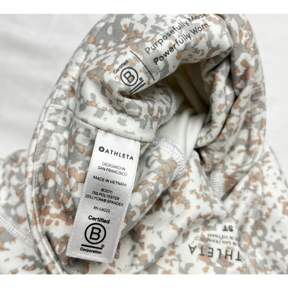 Athleta Leggings Size ST White Gray Pink Animal Print Side Pockets High Rise - Picture 5 of 9